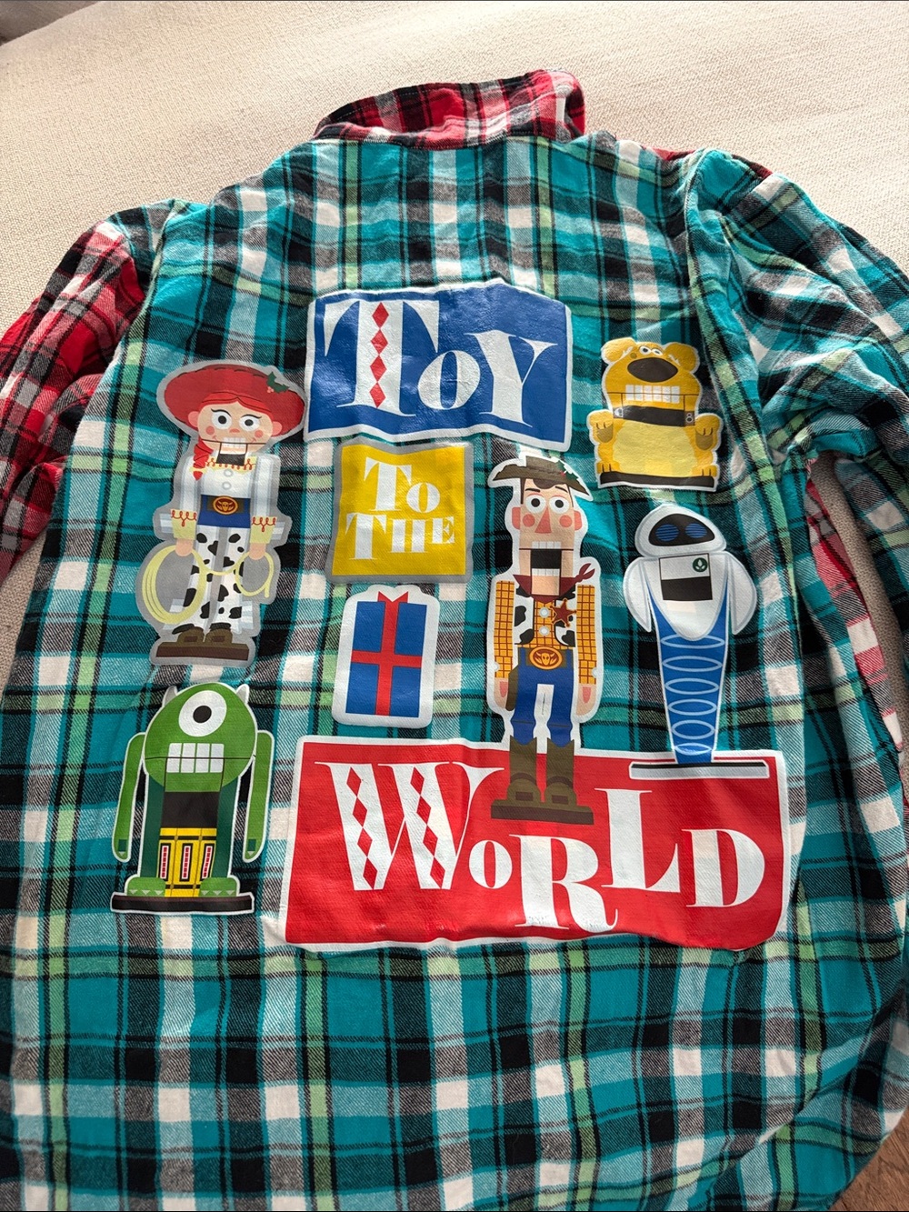 Disney Men’s Shirt Long Sleeve Plaid Snaps Holiday Toys To The World Today